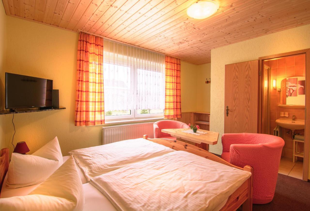 Ferienhotel Goldhuebel Нойхаузен Экстерьер фото